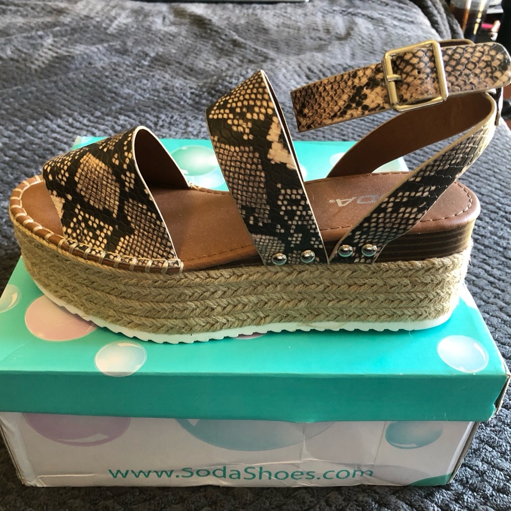 Women’s Soda Brand Espadrille Platform Sandals